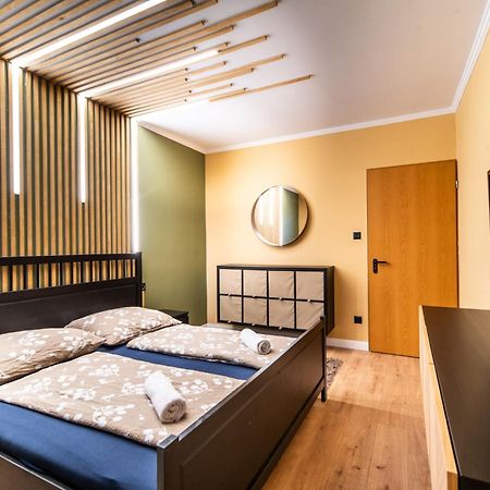 Grand Apartmanhaz Дьєнешдіаш Екстер'єр фото