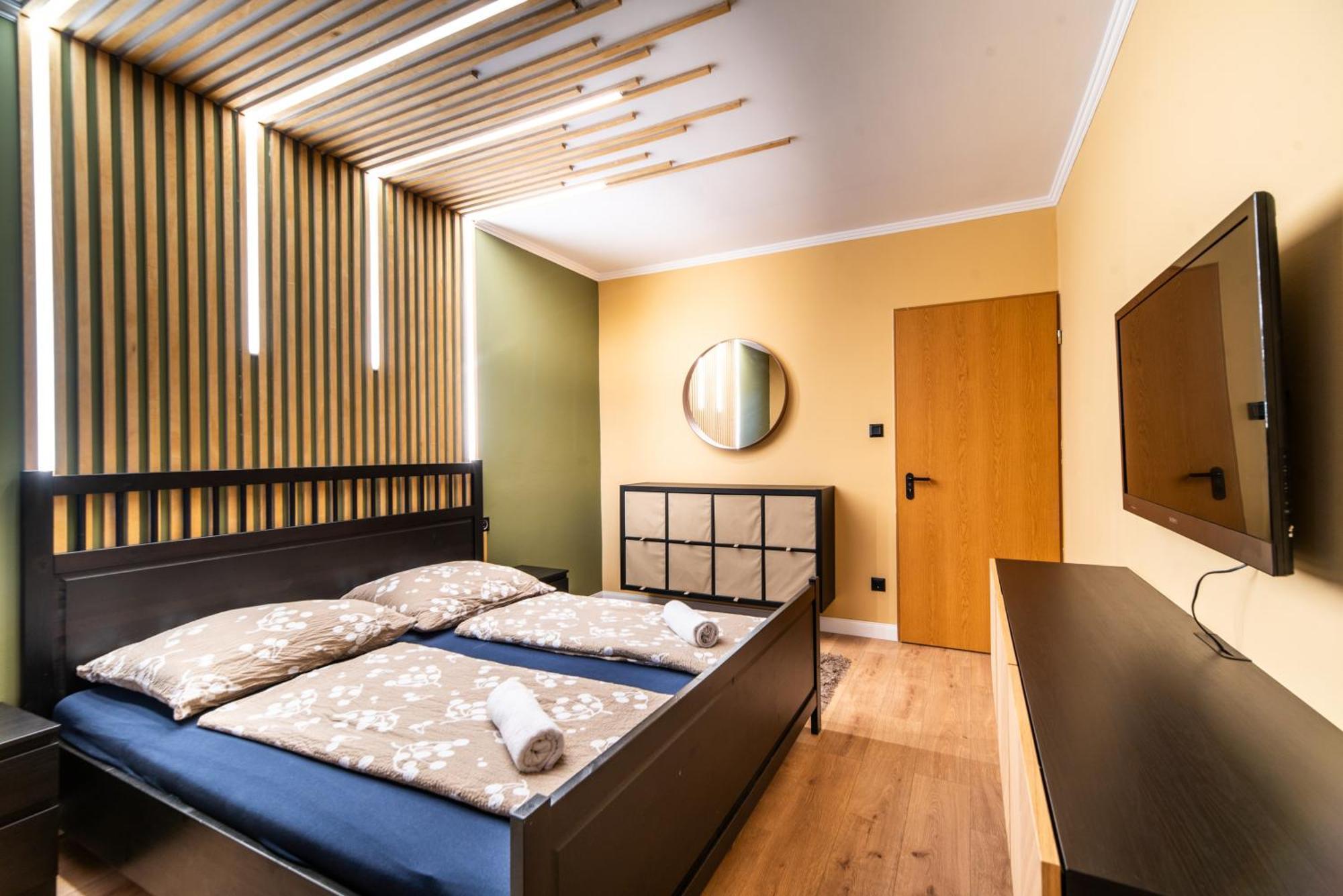Grand Apartmanhaz Дьєнешдіаш Екстер'єр фото